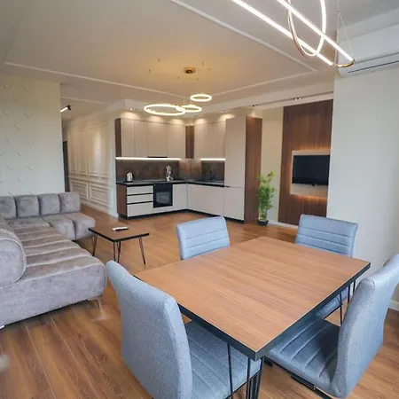Miku Apartment-Upscale 2Bdr Apartment With A Spectacular View Tirana Kültér fotó