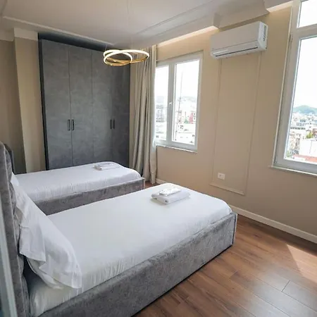 Miku Apartment-Upscale 2Bdr Apartment With A Spectacular View Tirana Kültér fotó