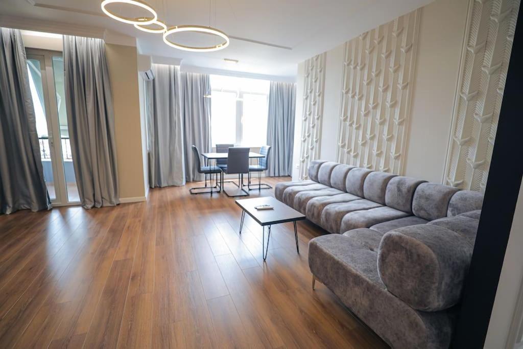 Apartment Miku Apartment-upscale 2bdr With A Spectacular View *